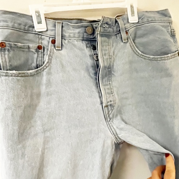 Levis 501 Straight Leg Light Wash Button Fly Jeans size 31 - Picture 3 of 9